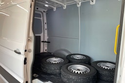 Valkoinen Volkswagen CRAFTER 2022 kuva 20.