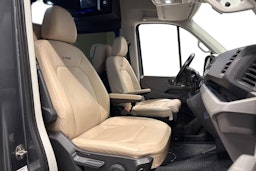 harmaa Volkswagen Crafter 2022 kuva 13.