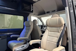 harmaa Volkswagen Crafter 2022 kuva 17.