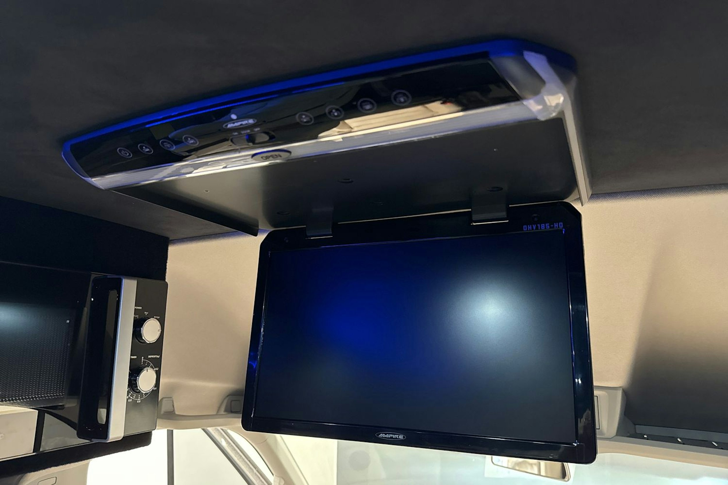 harmaa Volkswagen Crafter 2022 kuva 30.