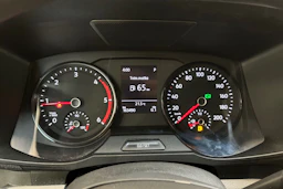valkoinen Volkswagen Crafter 2022 kuva 17.