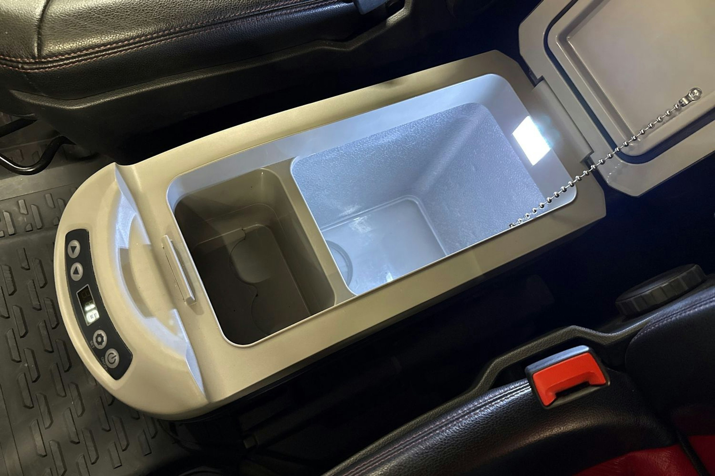 musta Volkswagen Crafter 2022 kuva 32.