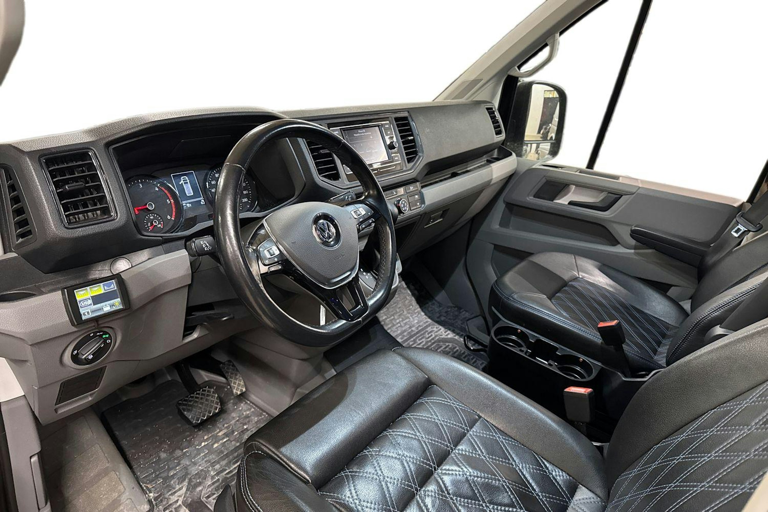 musta Volkswagen Crafter 2022 kuva 3.