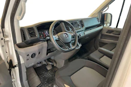 Valkoinen Volkswagen CRAFTER 2022 kuva 6.
