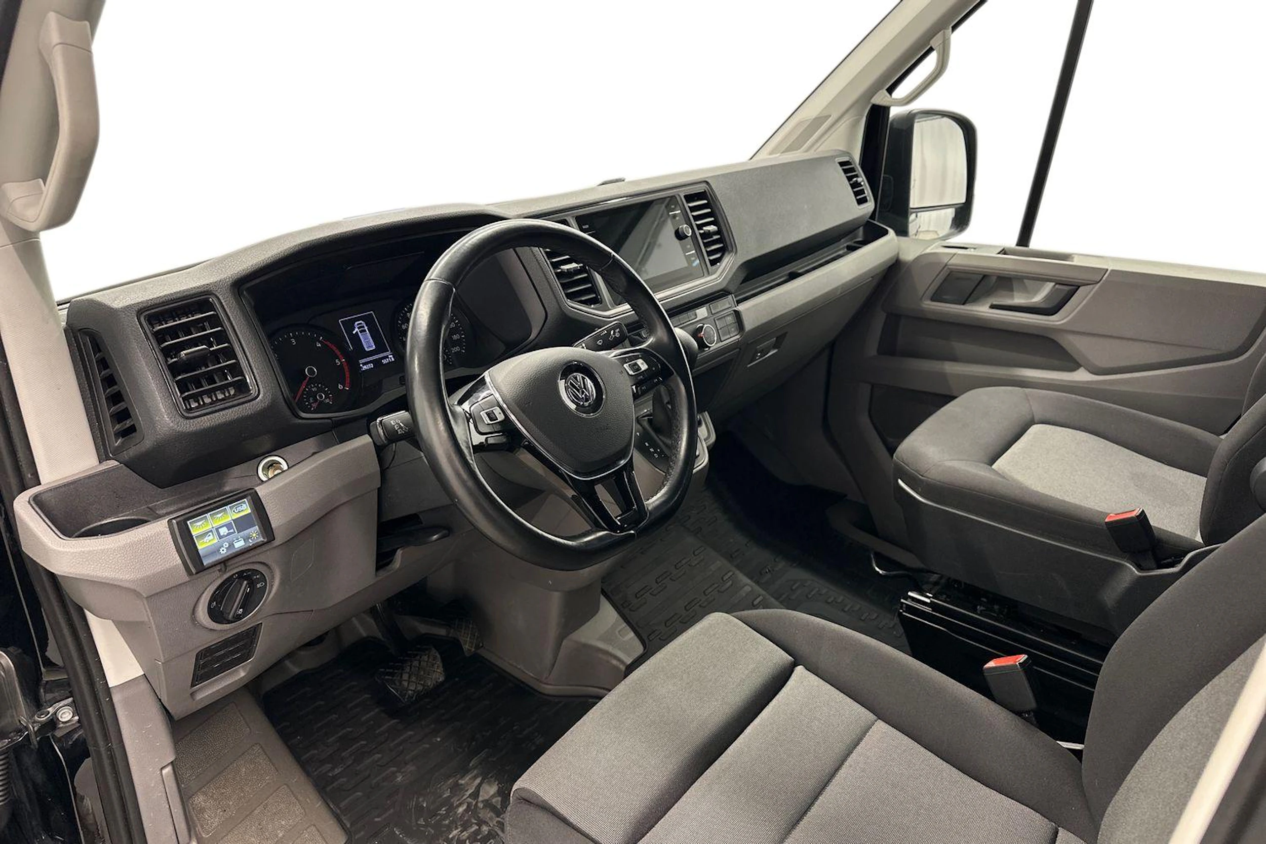musta Volkswagen Crafter 2022 kuva 6.