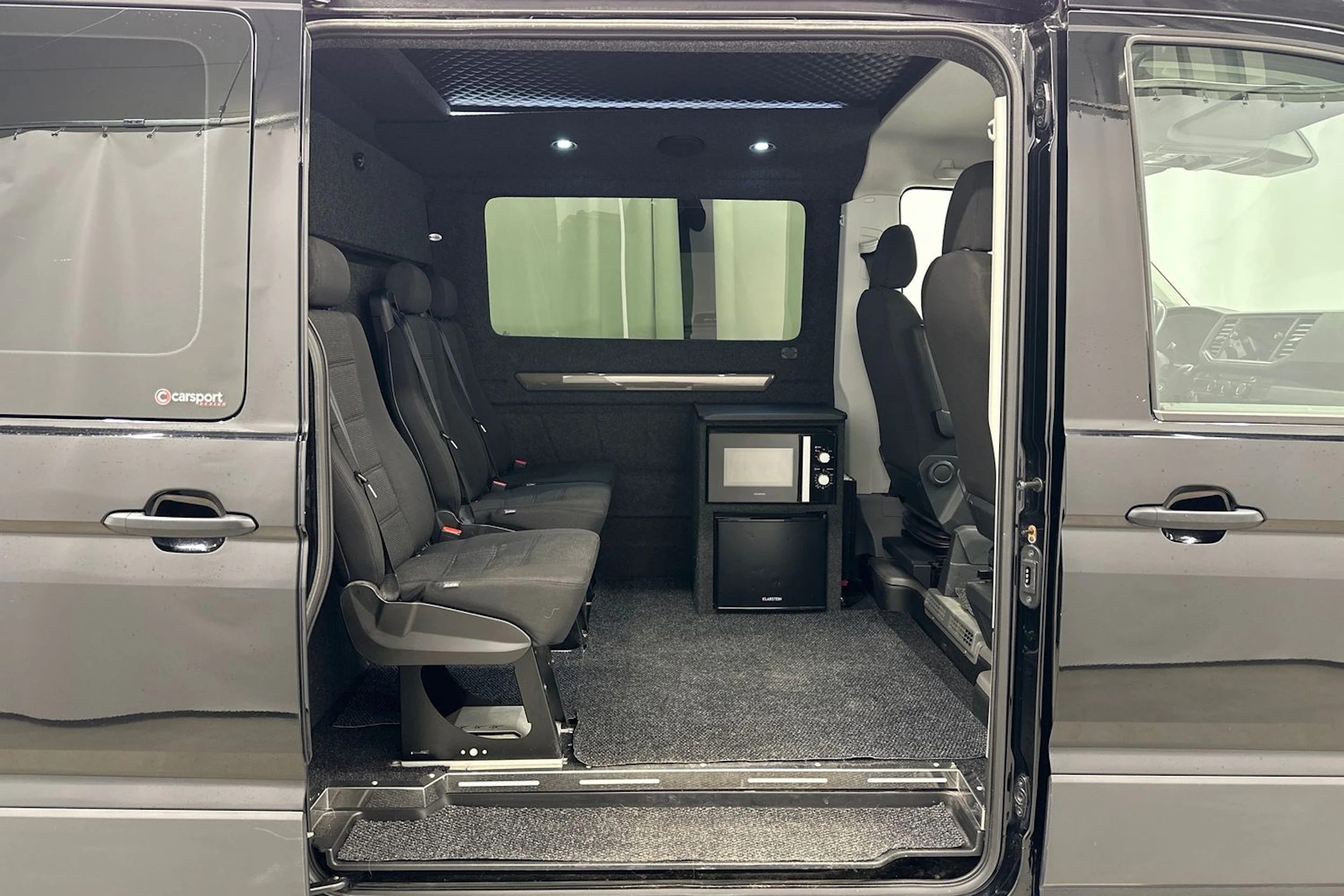 musta Volkswagen Crafter 2022 kuva 22.