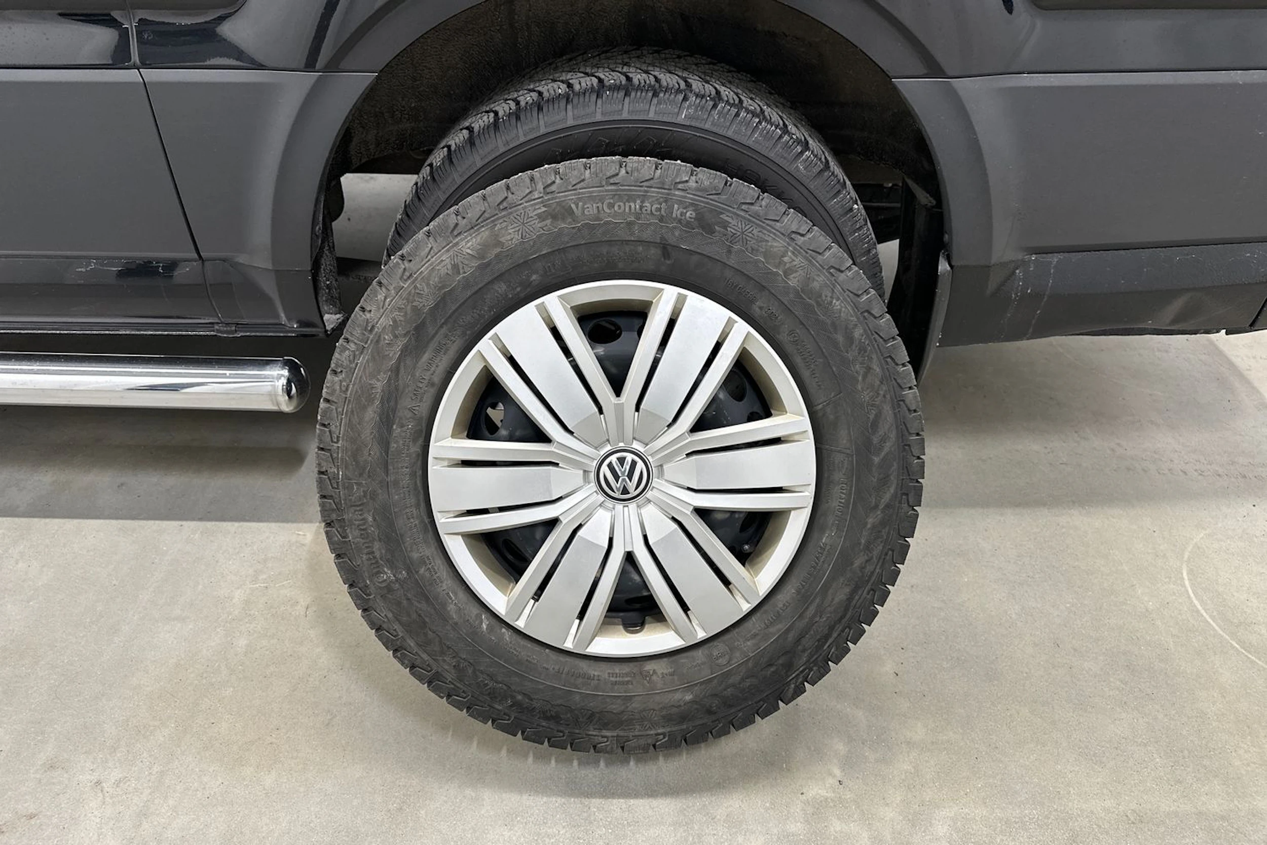 musta Volkswagen Crafter 2022 kuva 30.