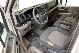 valkoinen Volkswagen Crafter 2023 kuva 3.