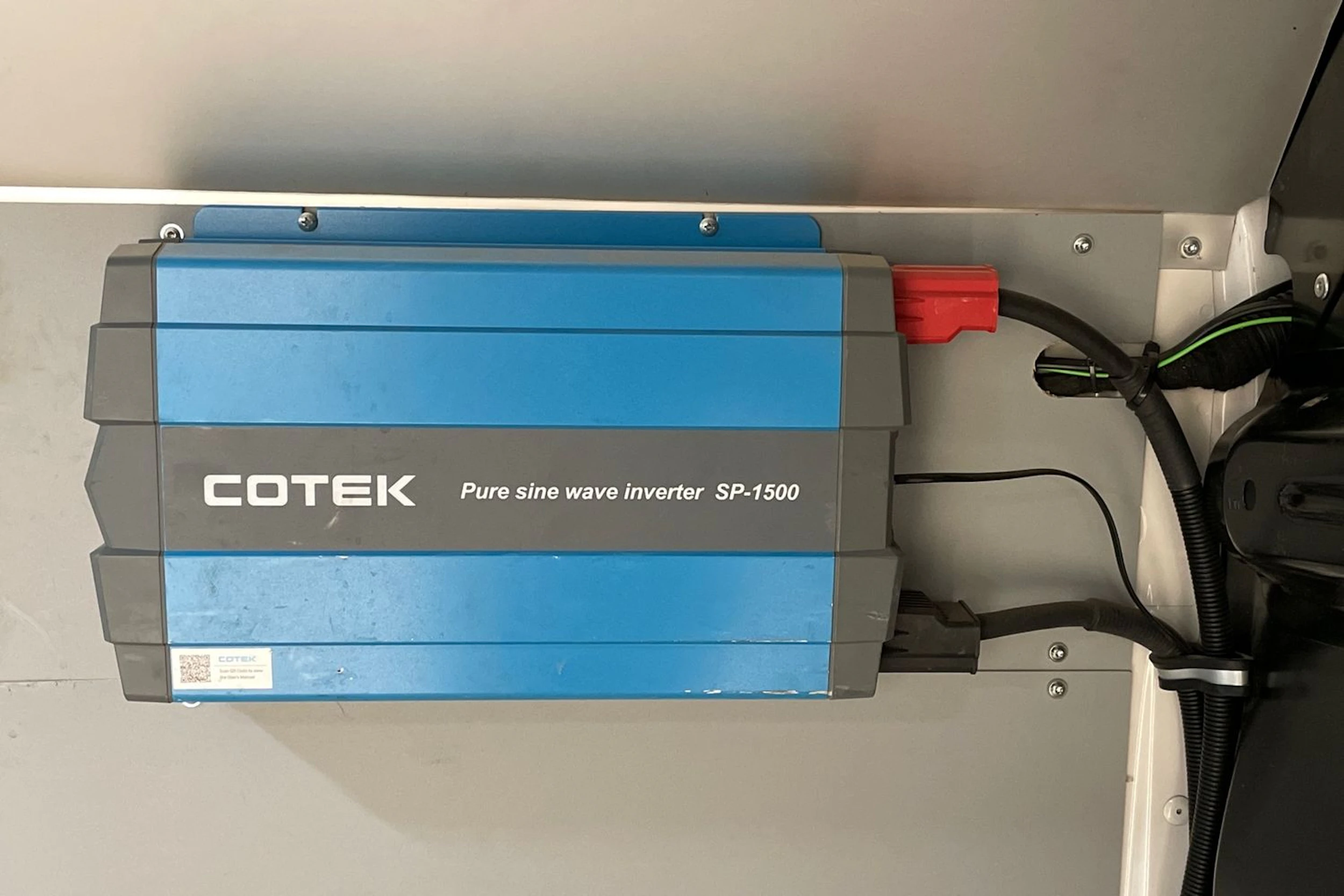 valkoinen Volkswagen Crafter 2023 kuva 17.