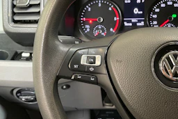 valkoinen Volkswagen Crafter 2023 kuva 20.