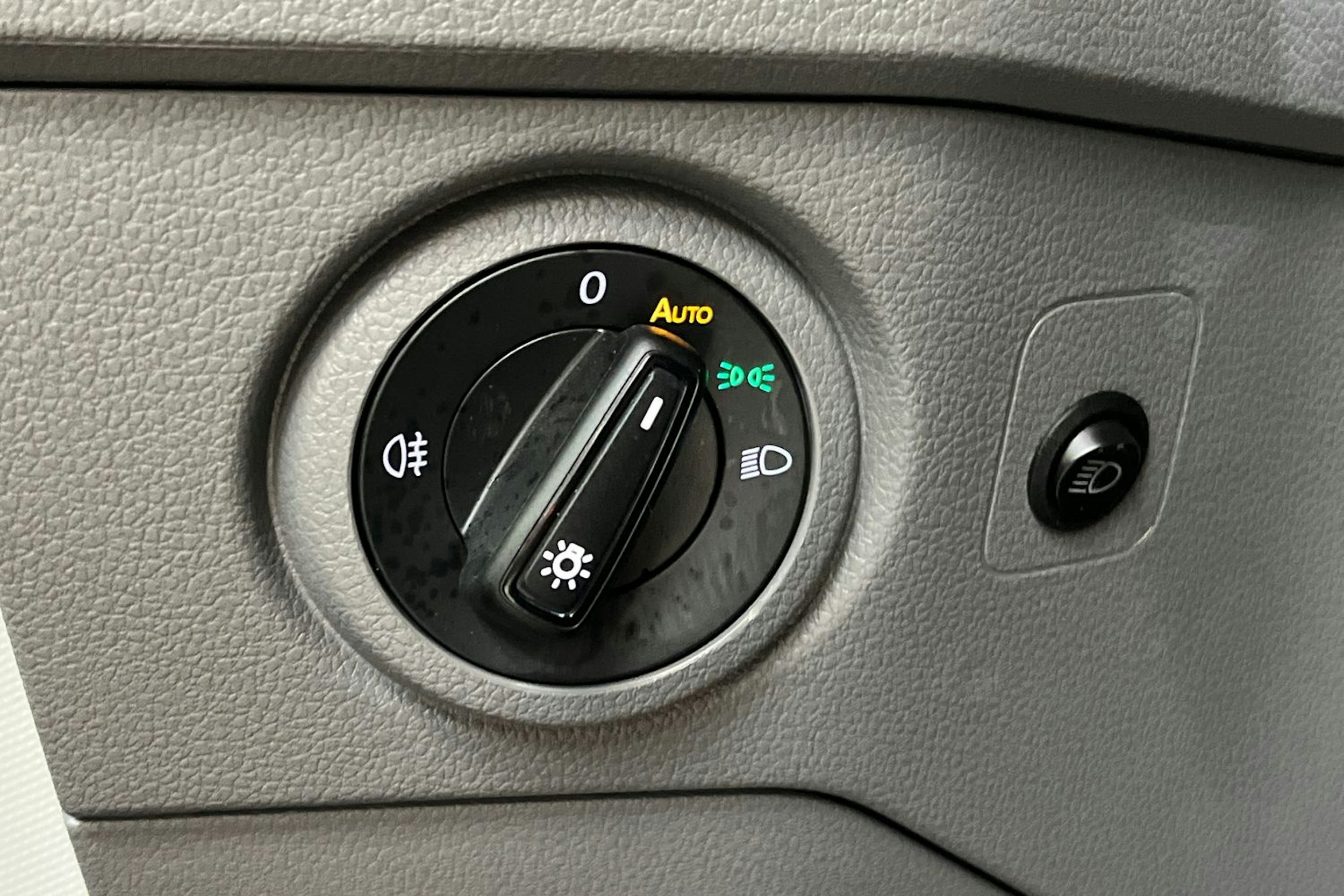 harmaa Volkswagen Crafter 2023 kuva 21.