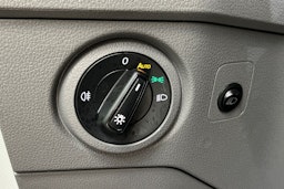 harmaa Volkswagen Crafter 2023 kuva 21.