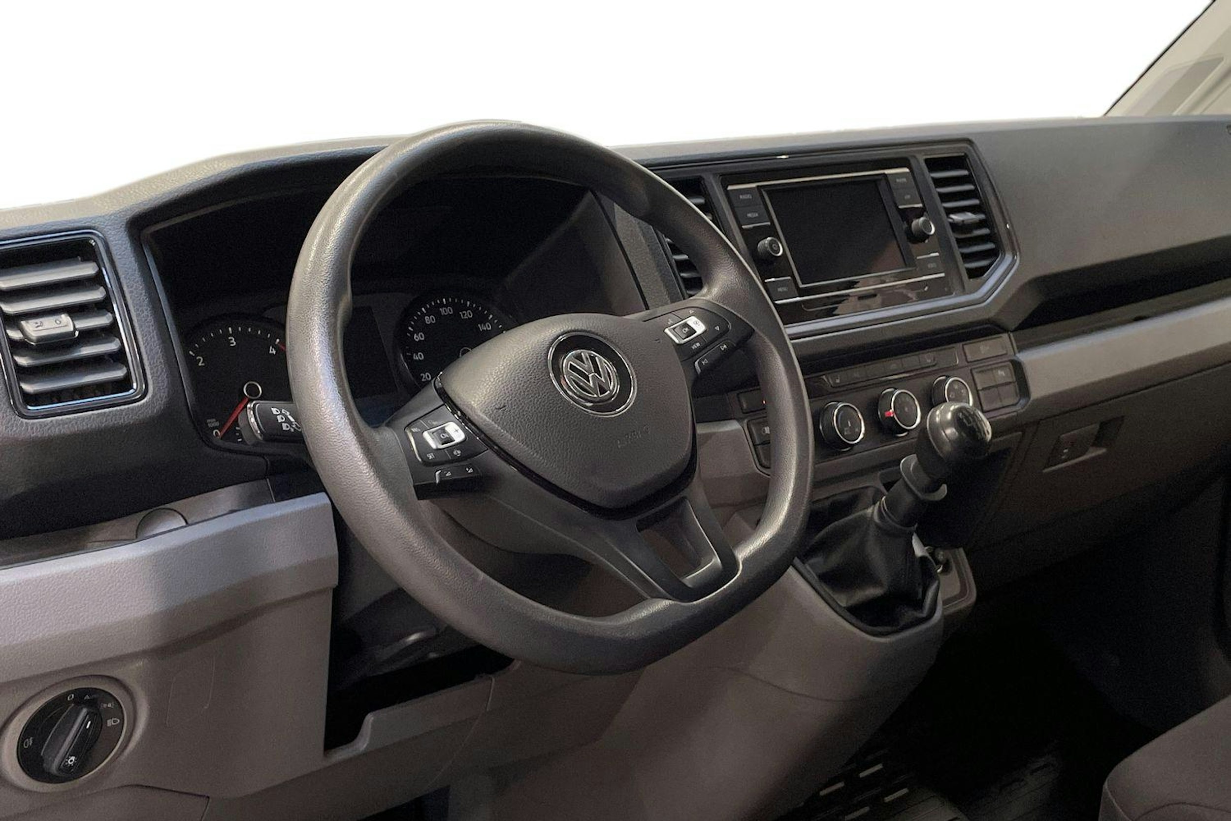 valkoinen Volkswagen Crafter 2023 kuva 9.