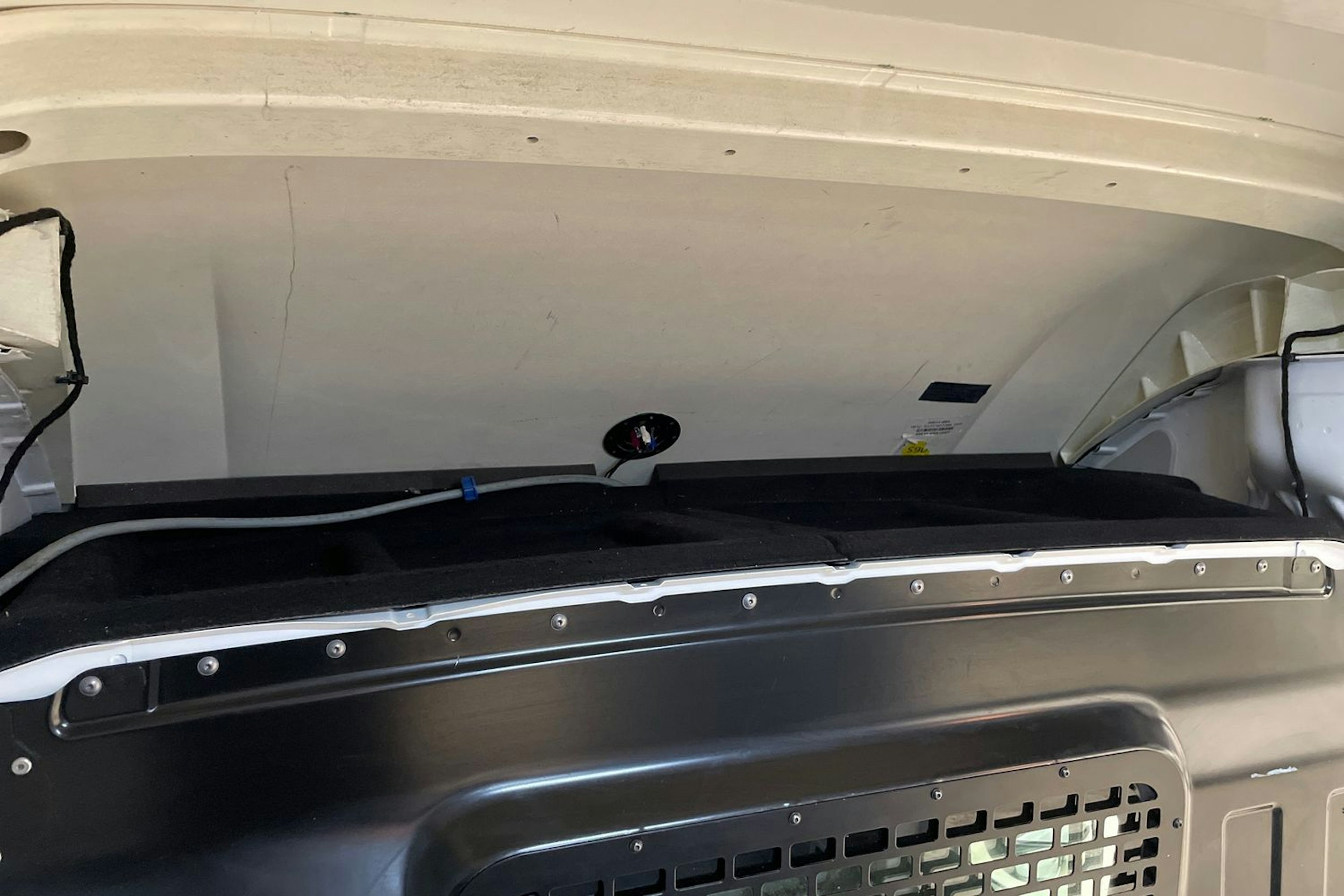 valkoinen Volkswagen Crafter 2023 kuva 17.