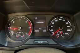 valkoinen Volkswagen Crafter 2023 kuva 19.