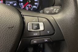 valkoinen Volkswagen Crafter 2023 kuva 21.