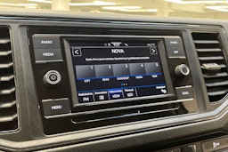 valkoinen Volkswagen Crafter 2023 kuva 22.