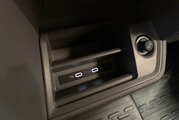 valkoinen Volkswagen Crafter 2023 kuva 31.