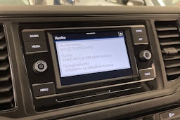 valkoinen Volkswagen Crafter 2023 kuva 32.