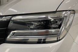 valkoinen Volkswagen Crafter 2023 kuva 34.