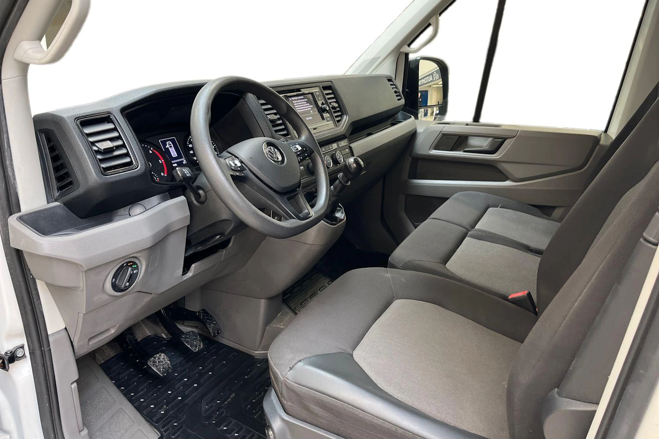 valkoinen Volkswagen Crafter 2023 kuva 8.