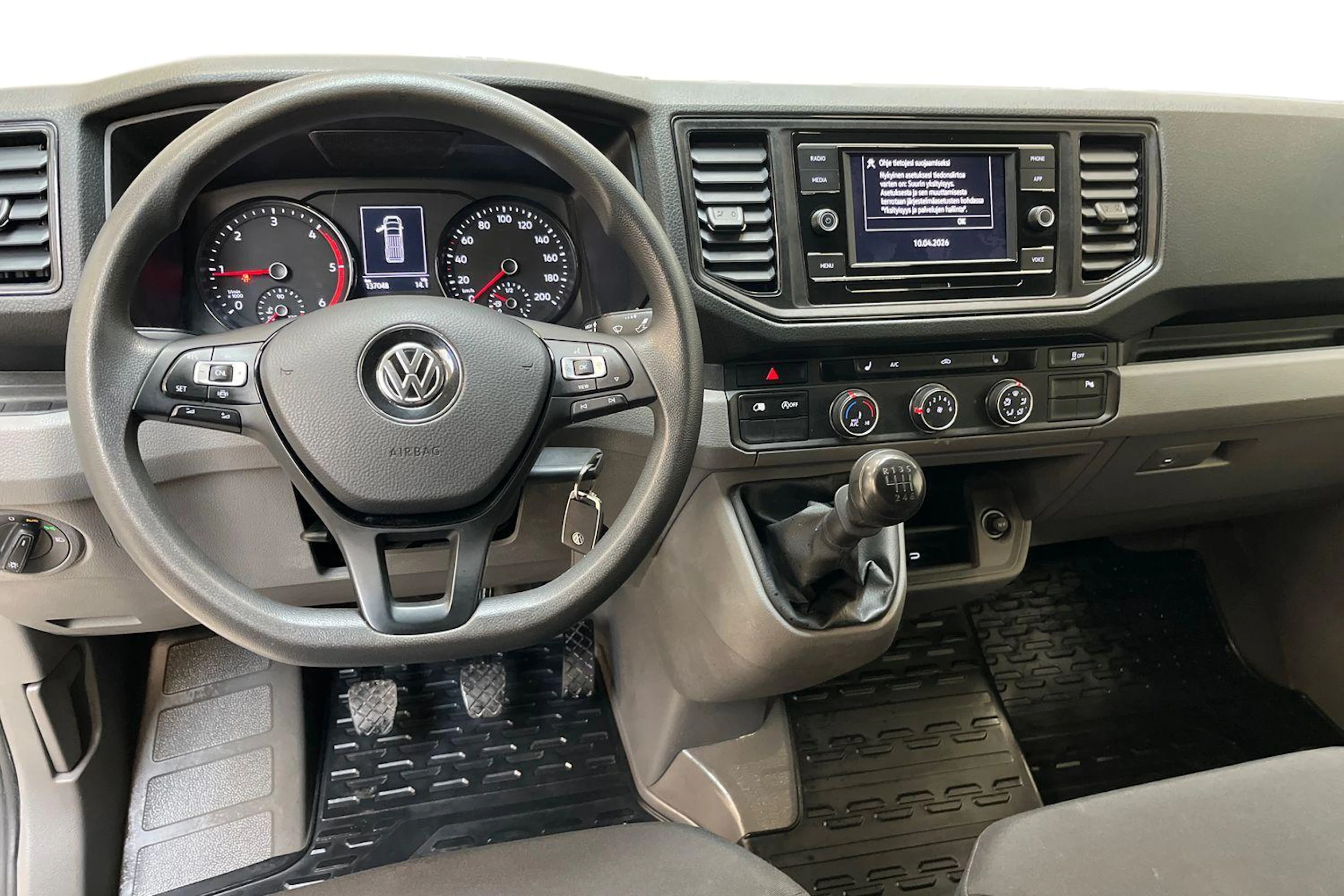 valkoinen Volkswagen Crafter 2023 kuva 9.