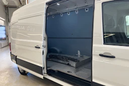 valkoinen Volkswagen Crafter 2023 kuva 13.