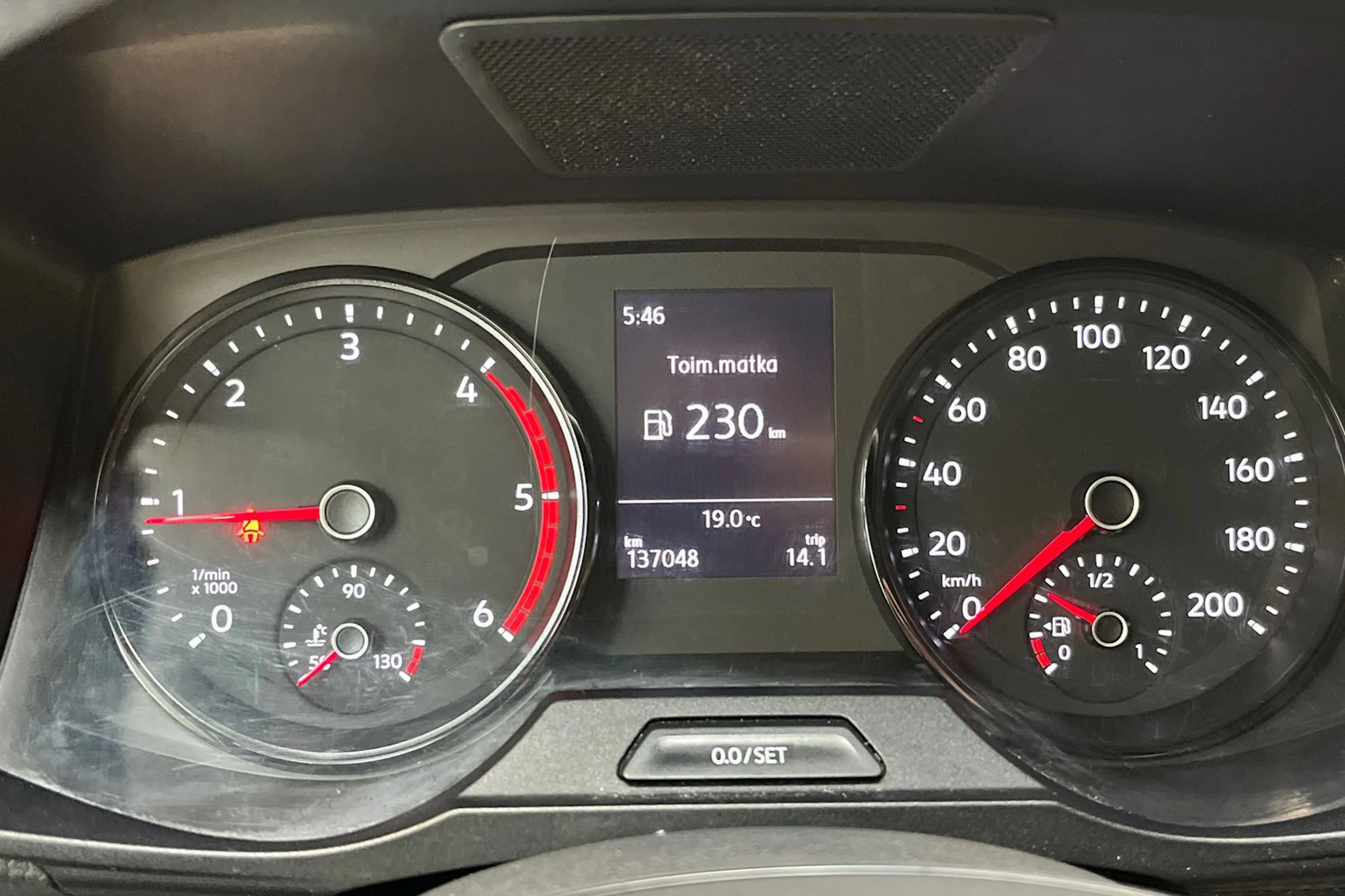 valkoinen Volkswagen Crafter 2023 kuva 16.