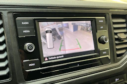 valkoinen Volkswagen Crafter 2023 kuva 17.