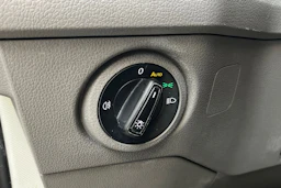 valkoinen Volkswagen Crafter 2023 kuva 19.