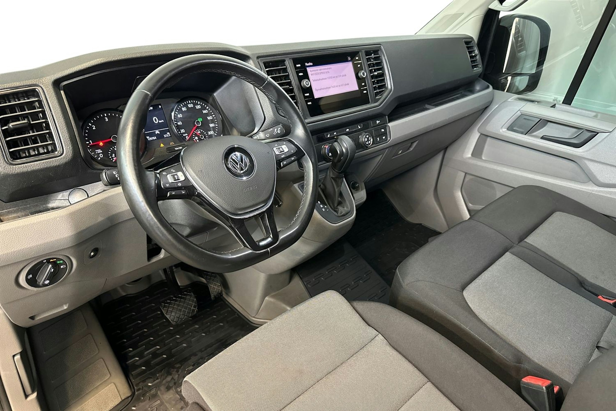 musta Volkswagen Crafter 2023 kuva 9.