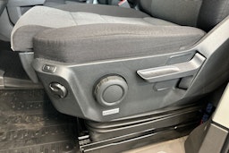 musta Volkswagen Crafter 2023 kuva 10.