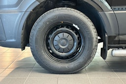 musta Volkswagen Crafter 2023 kuva 11.