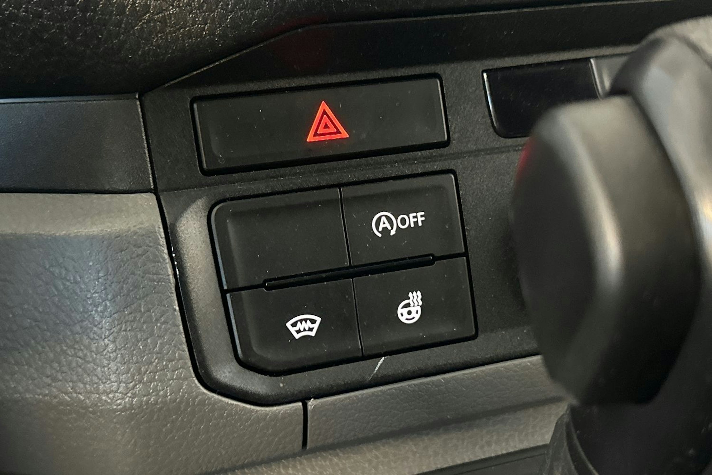 musta Volkswagen Crafter 2023 kuva 24.