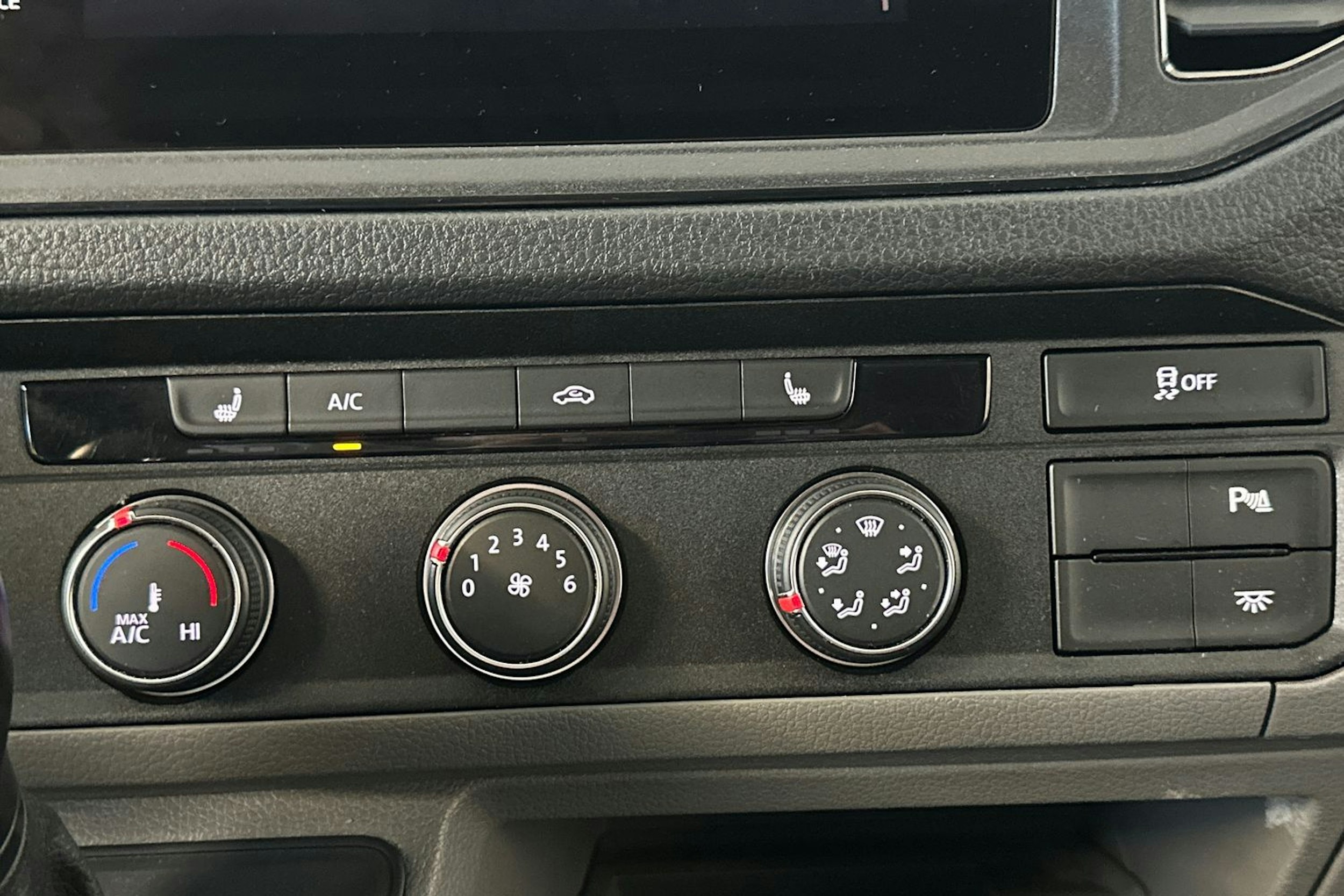 musta Volkswagen Crafter 2023 kuva 25.