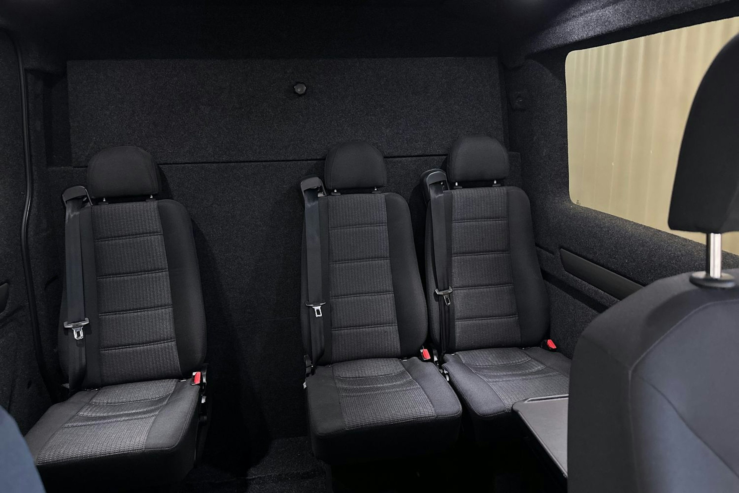 musta Volkswagen Crafter 2023 kuva 29.