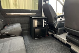 musta Volkswagen Crafter 2023 kuva 30.