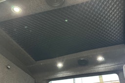 musta Volkswagen Crafter 2023 kuva 31.