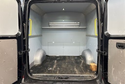 musta Volkswagen Crafter 2023 kuva 34.