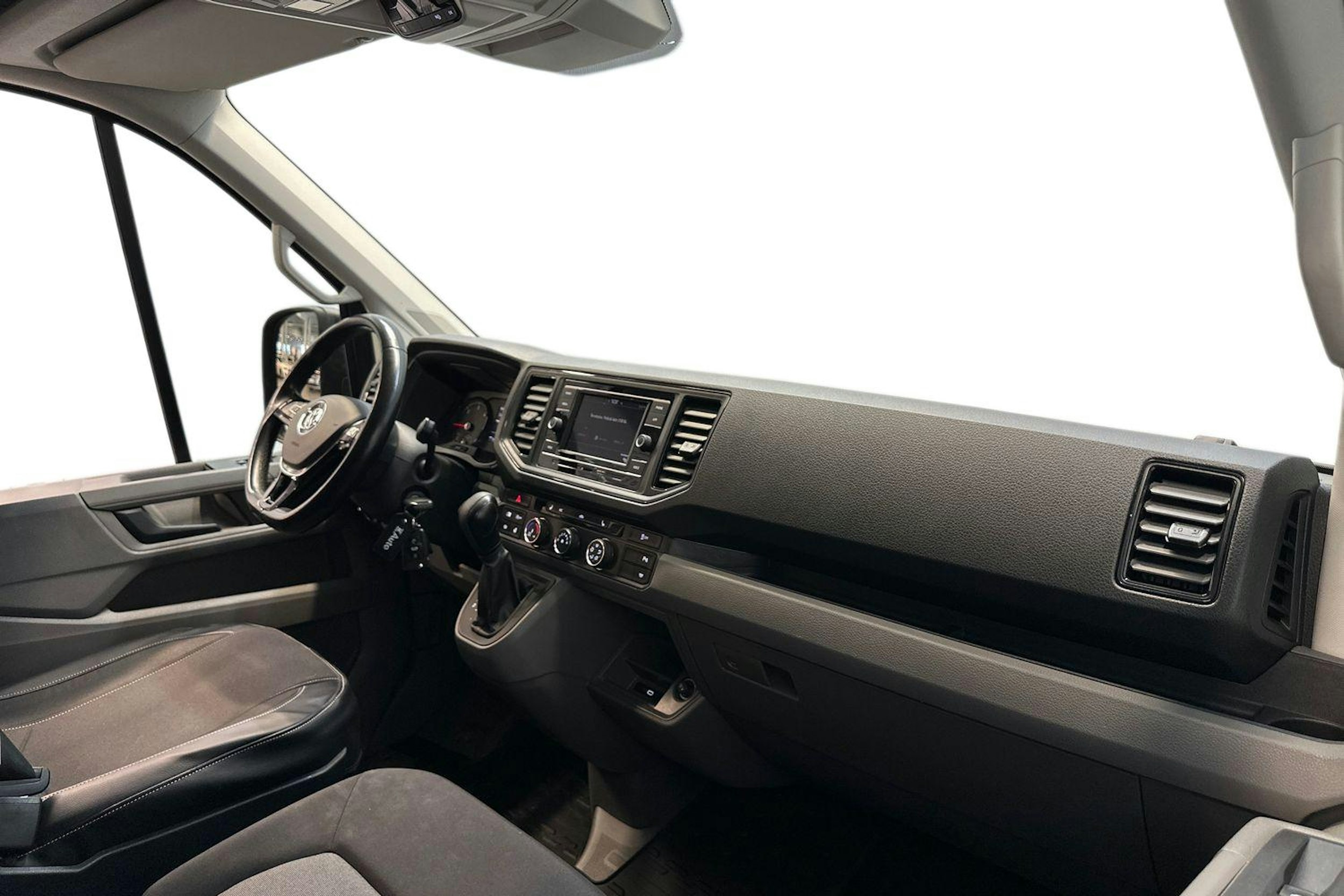 harmaa Volkswagen Crafter 2023 kuva 9.