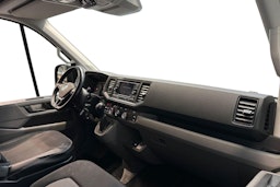 harmaa Volkswagen Crafter 2023 kuva 9.