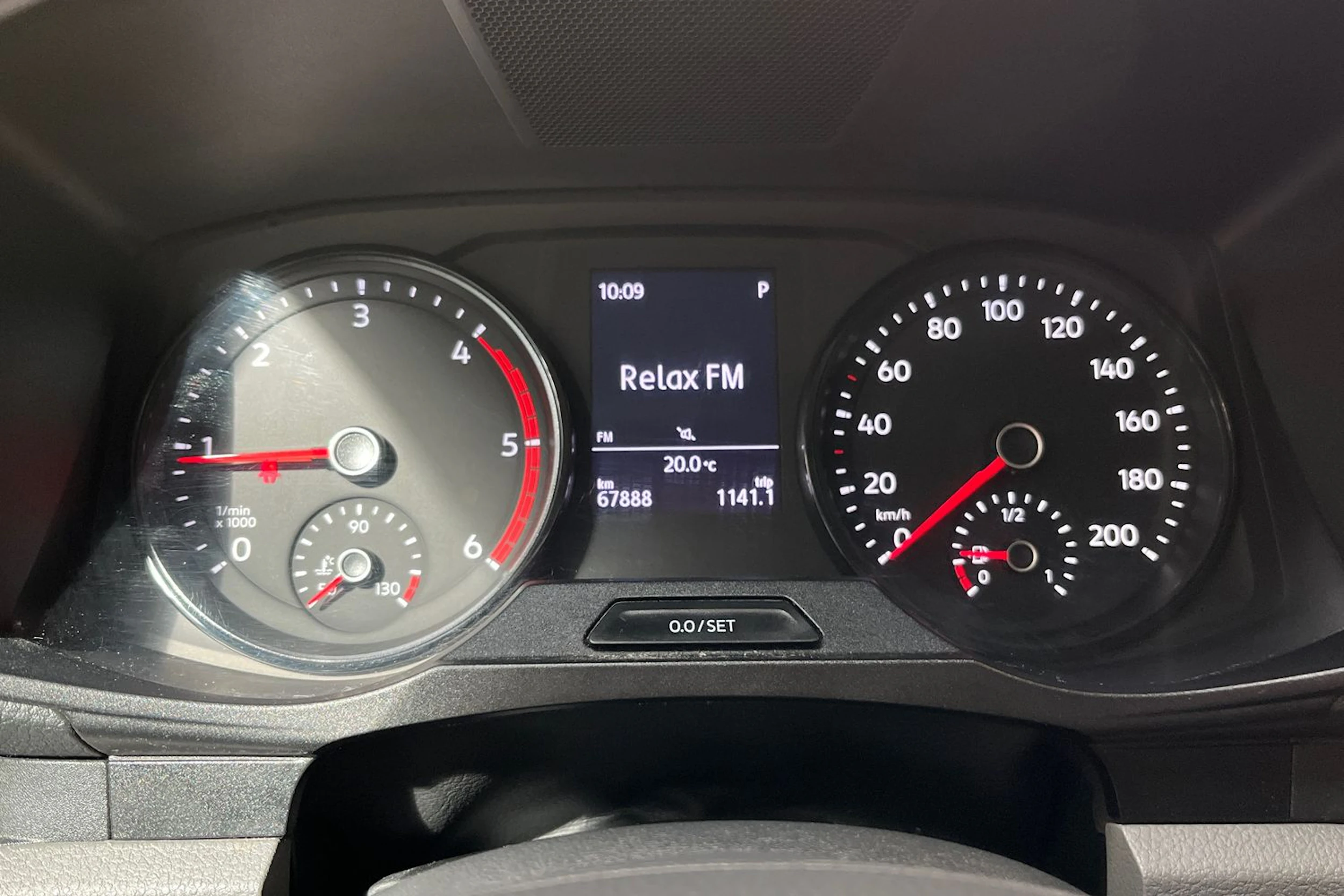 harmaa Volkswagen Crafter 2023 kuva 17.
