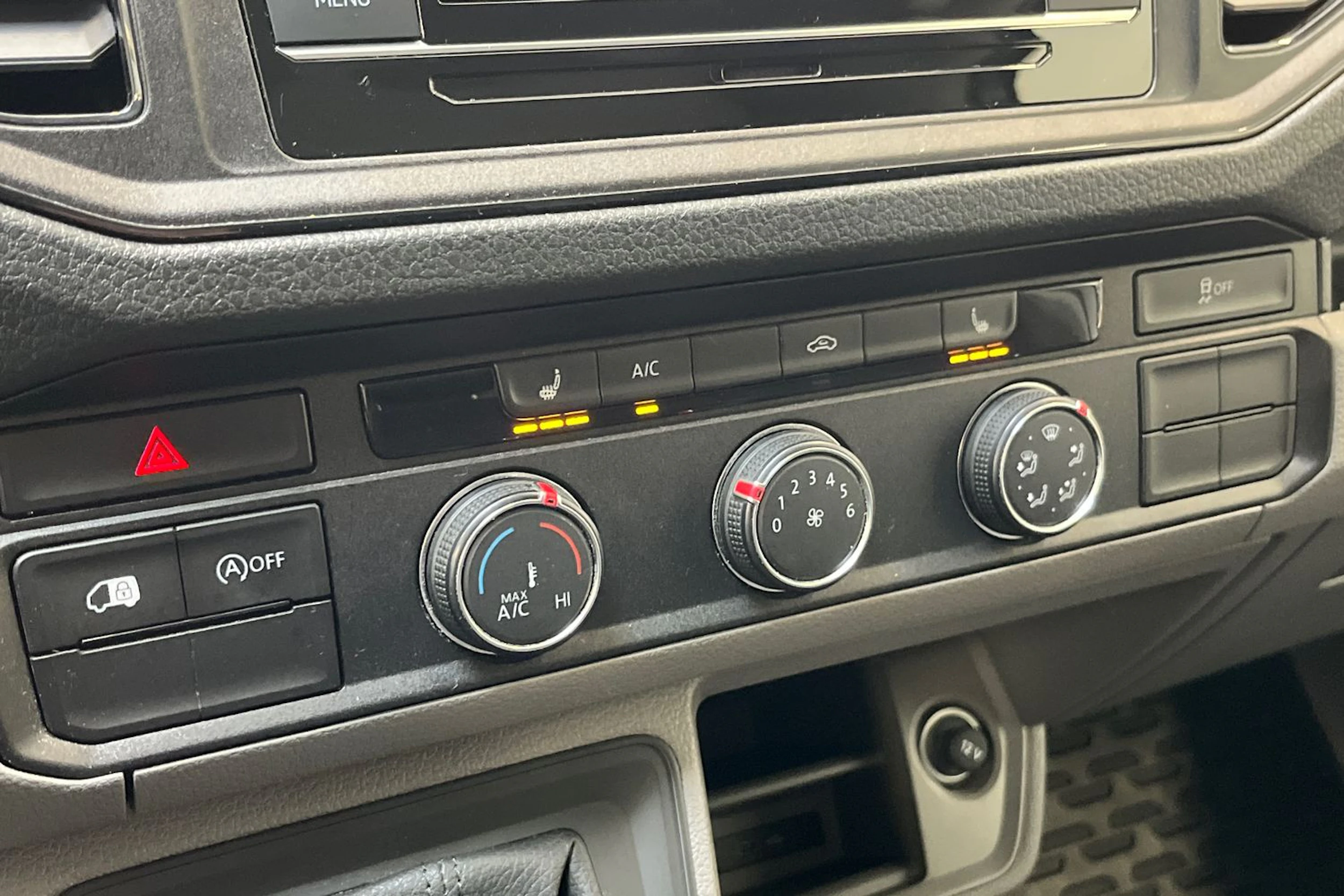 harmaa Volkswagen Crafter 2023 kuva 19.