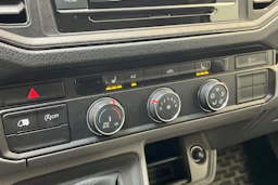 harmaa Volkswagen Crafter 2023 kuva 19.