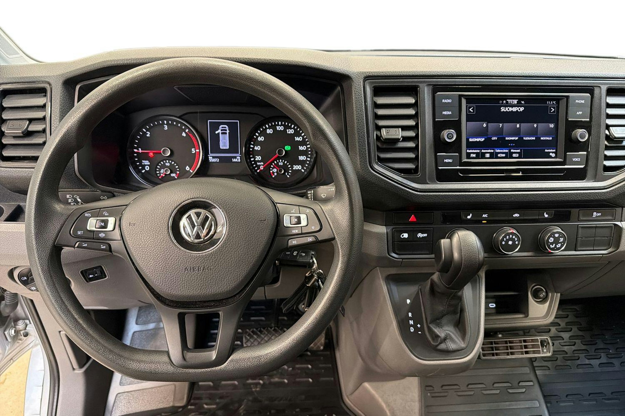 harmaa Volkswagen Crafter 2023 kuva 9.