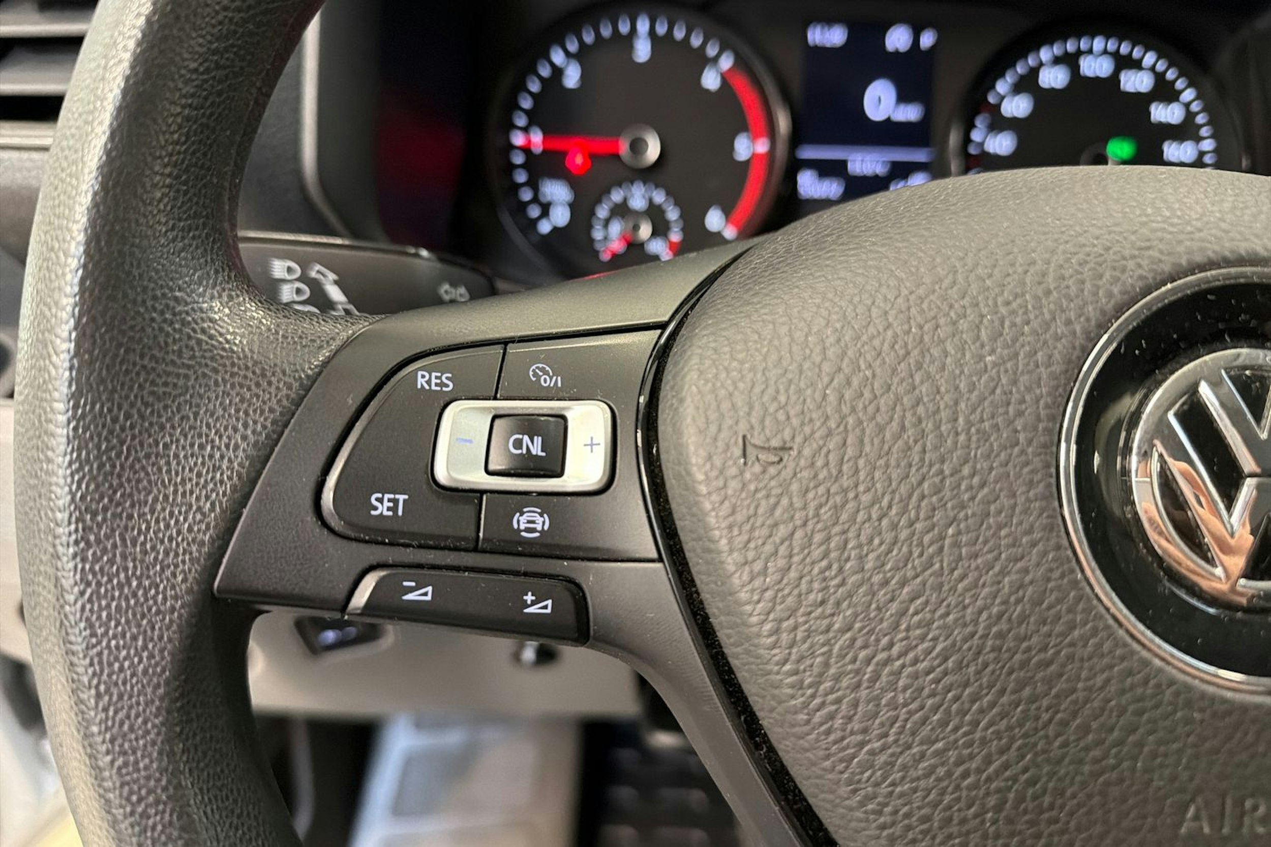 harmaa Volkswagen Crafter 2023 kuva 15.