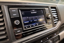 harmaa Volkswagen Crafter 2023 kuva 17.