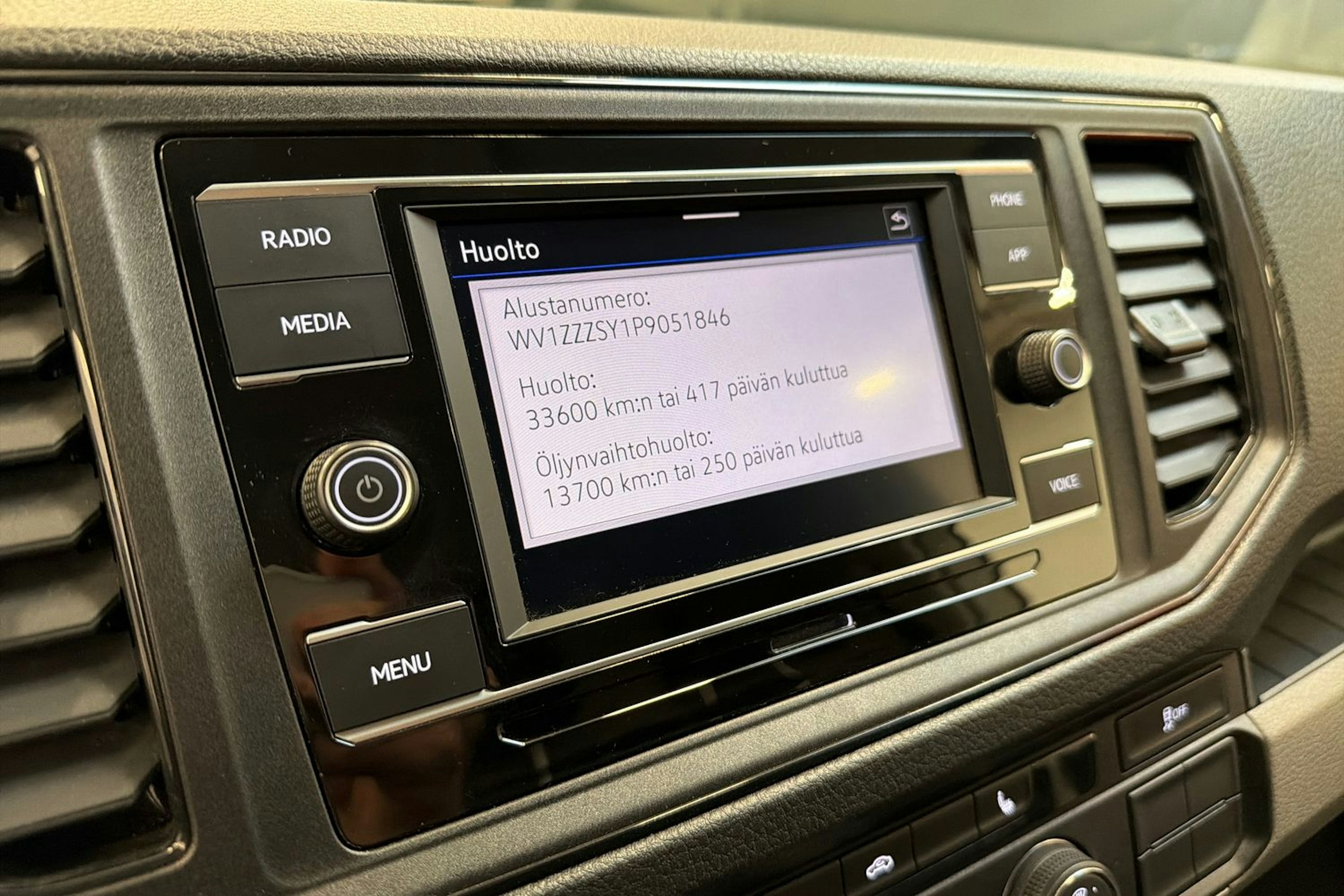 harmaa Volkswagen Crafter 2023 kuva 19.