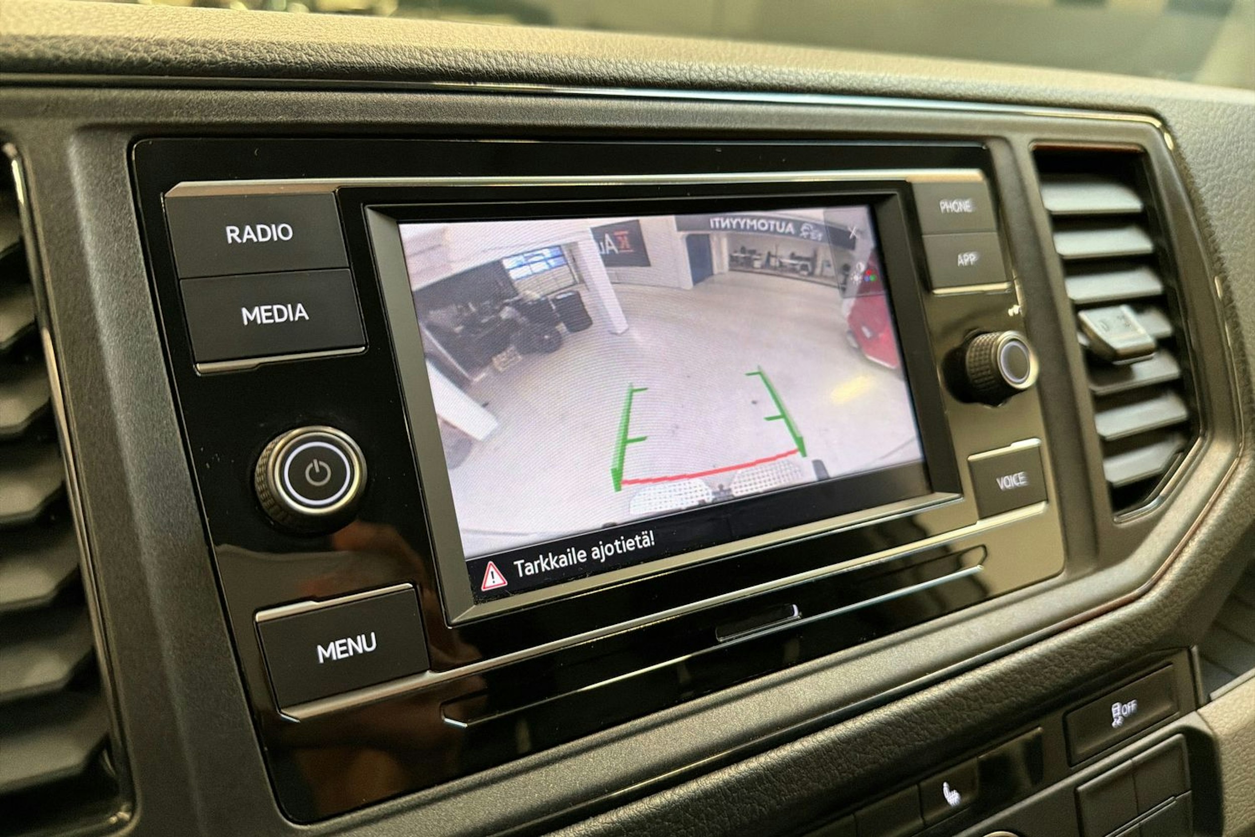 harmaa Volkswagen Crafter 2023 kuva 20.