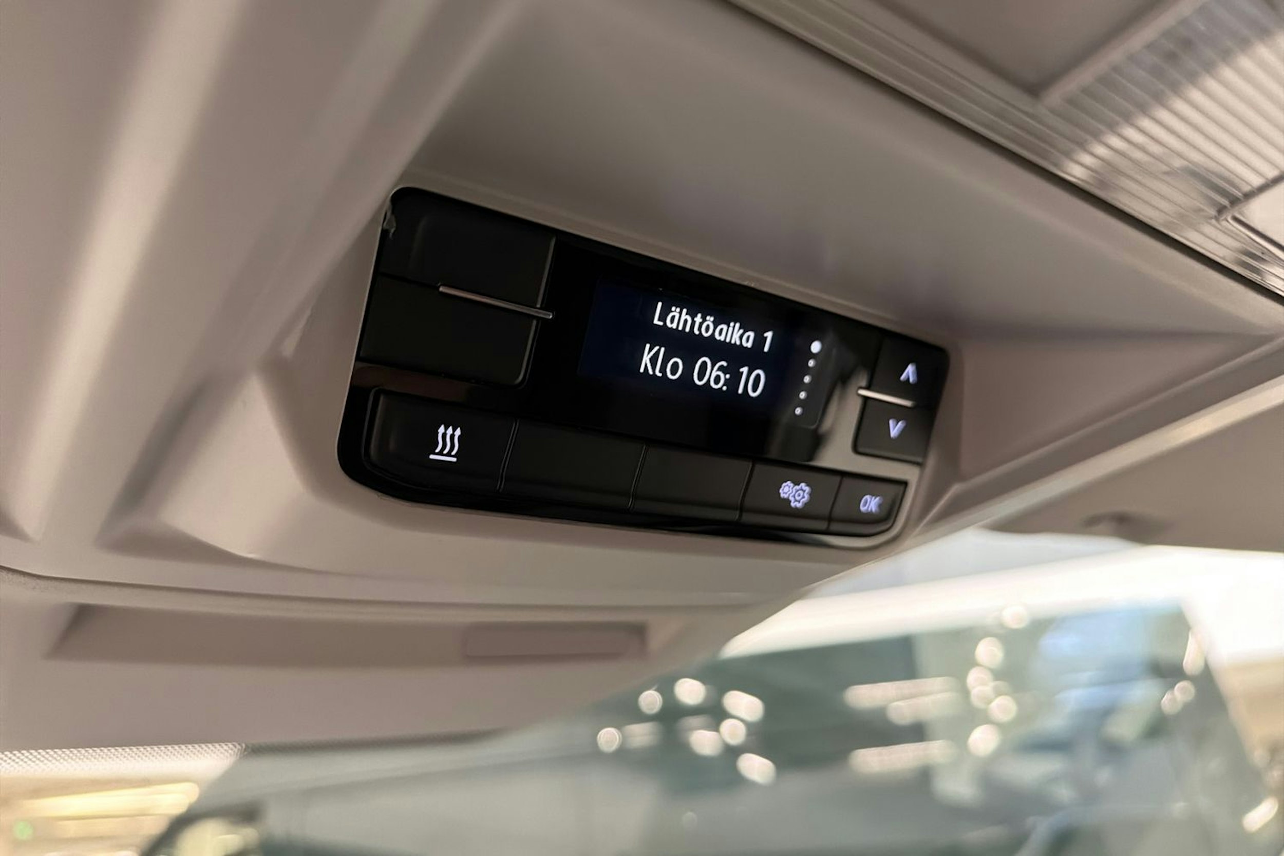 harmaa Volkswagen Crafter 2023 kuva 21.